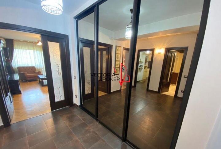 Unirii, stradal, 2 camere